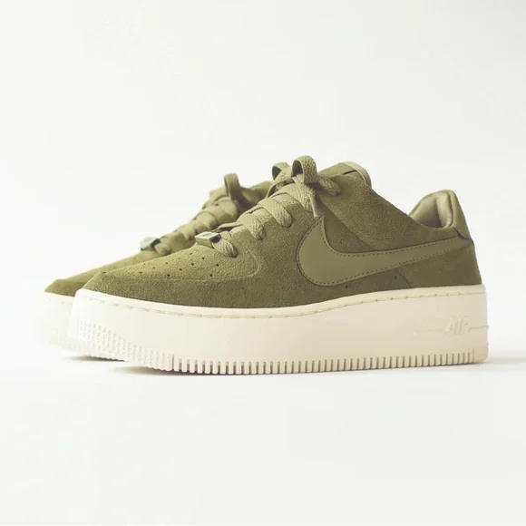 Nike Air Force 1 Suede Low Sneakers - Picture 2 of 2